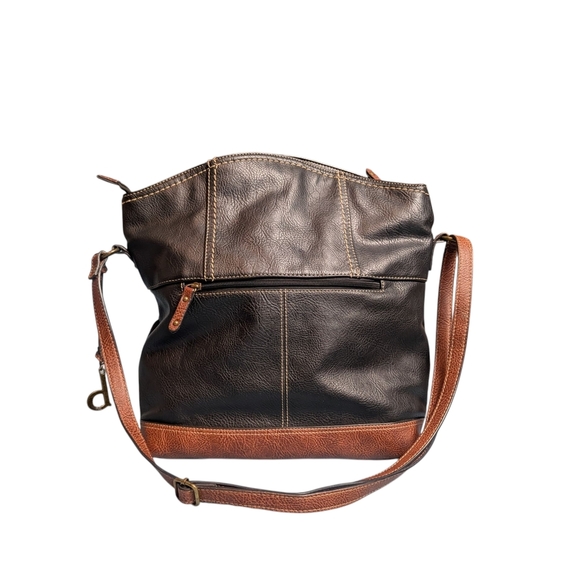 b.o.c. Black and Brown Leather Shoulder Bag Crossover Strap Full Size Purse - Picture 2 of 16
